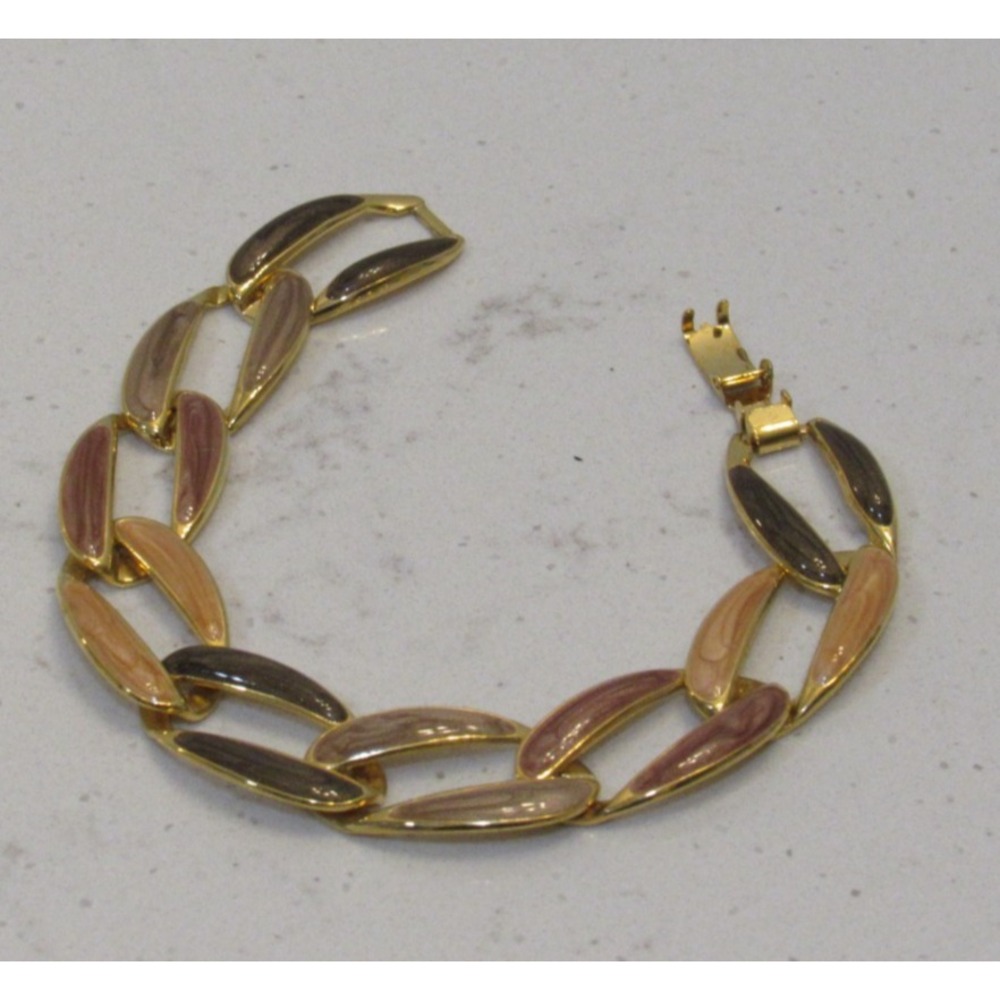 Gold Tone Link Bracelet MCM Quiet Luxury Elegant Careerchic Preppy Minmalist